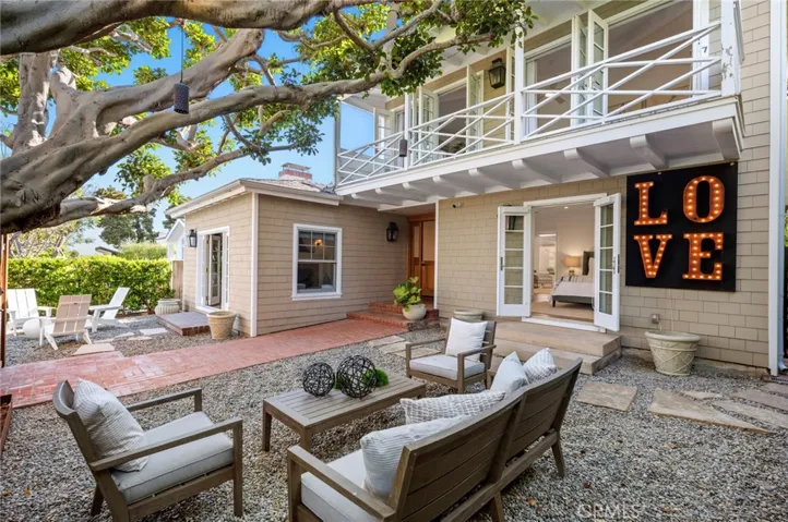 460 Holly Street, Laguna Beach, California 92651