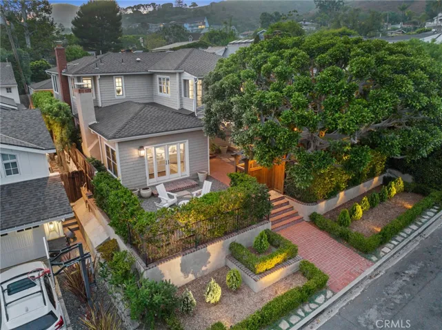 460 Holly Street, Laguna Beach, California 92651