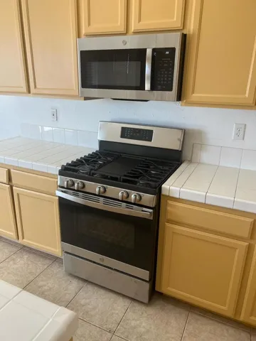 13867 hacienda heights 20233333