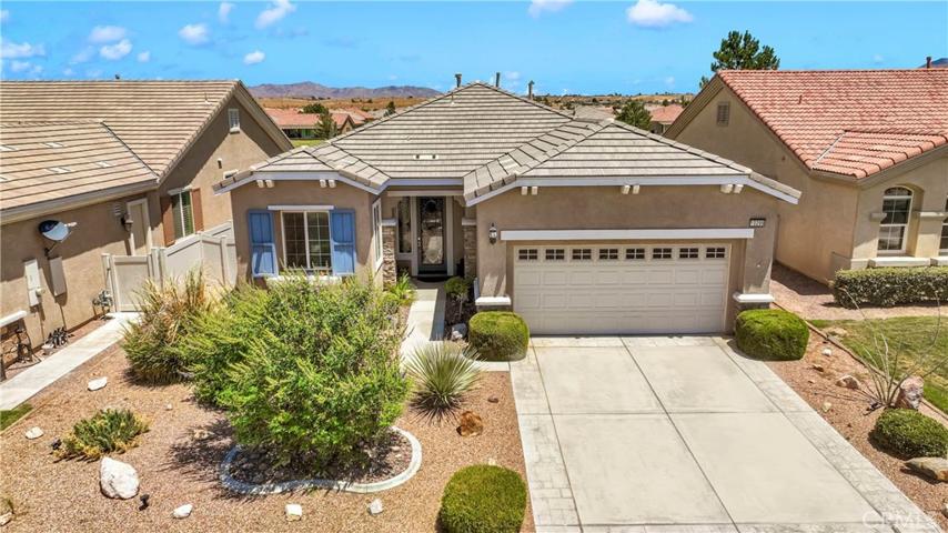 10299 Lakeshore Drive, Apple Valley, California 92308
