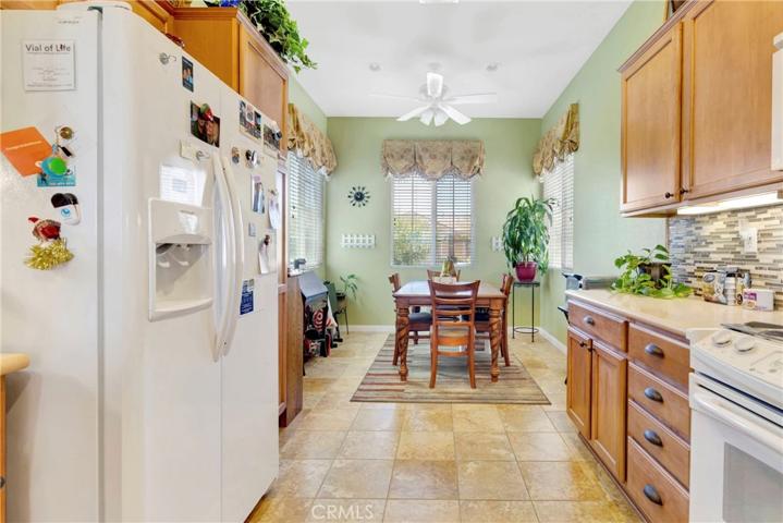 10299 Lakeshore Drive, Apple Valley, California 92308