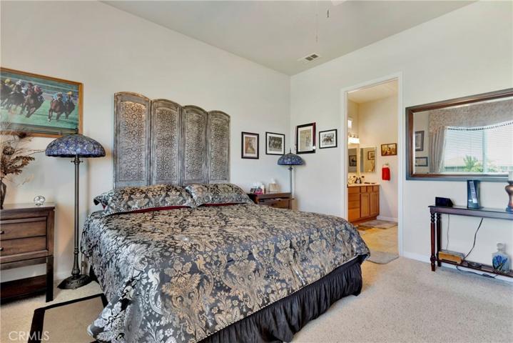 10299 Lakeshore Drive, Apple Valley, California 92308