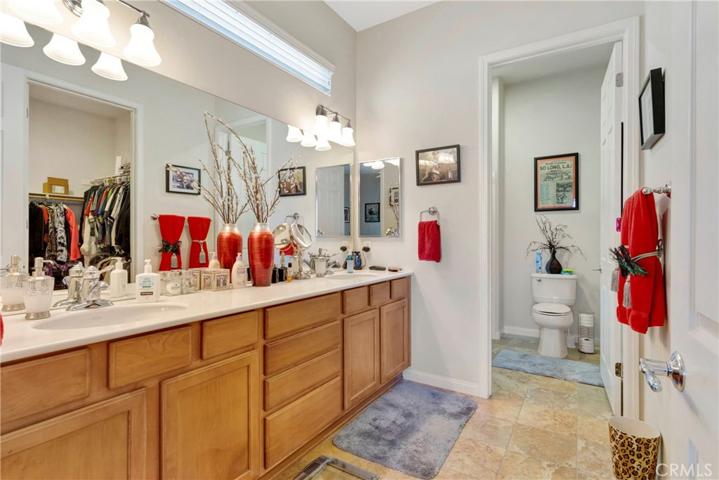 10299 Lakeshore Drive, Apple Valley, California 92308