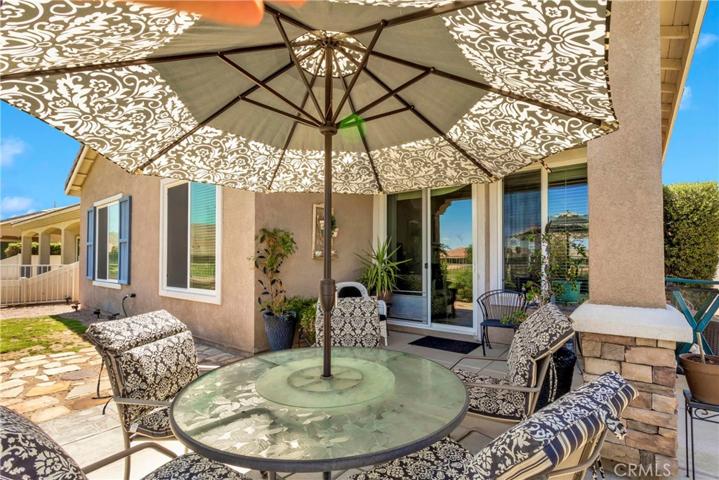 10299 Lakeshore Drive, Apple Valley, California 92308