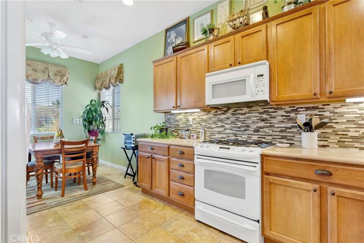10299 Lakeshore Drive, Apple Valley, California 92308