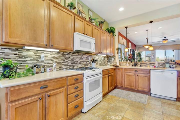 10299 Lakeshore Drive, Apple Valley, California 92308
