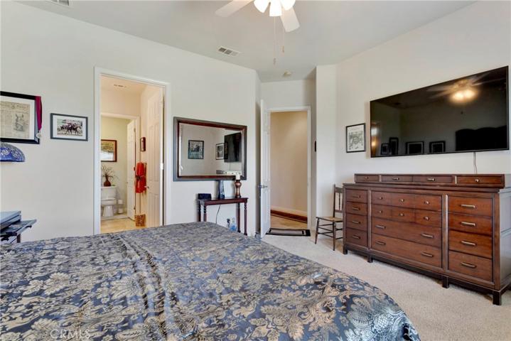 10299 Lakeshore Drive, Apple Valley, California 92308