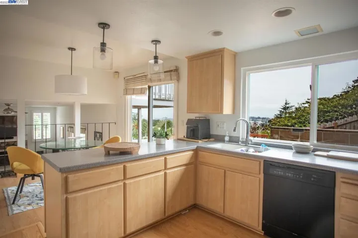 6301 Bonita Ct, Richmond, California 94806