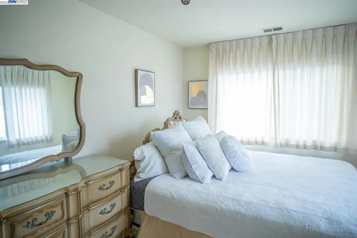 6301 Bonita Ct, Richmond, California 94806