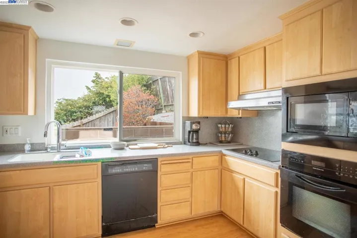 6301 Bonita Ct, Richmond, California 94806