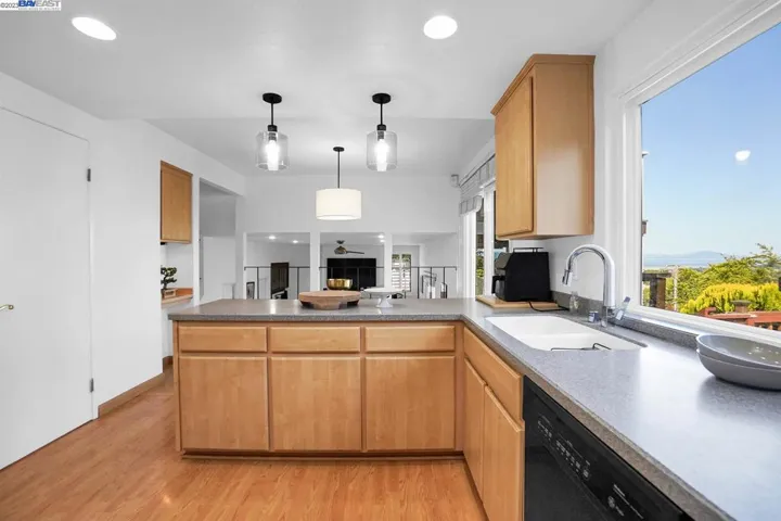 6301 Bonita Ct, Richmond, California 94806
