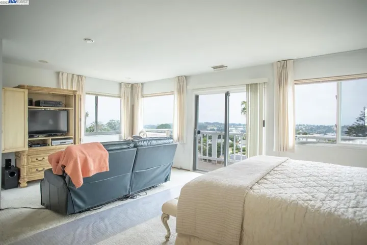 6301 Bonita Ct, Richmond, California 94806