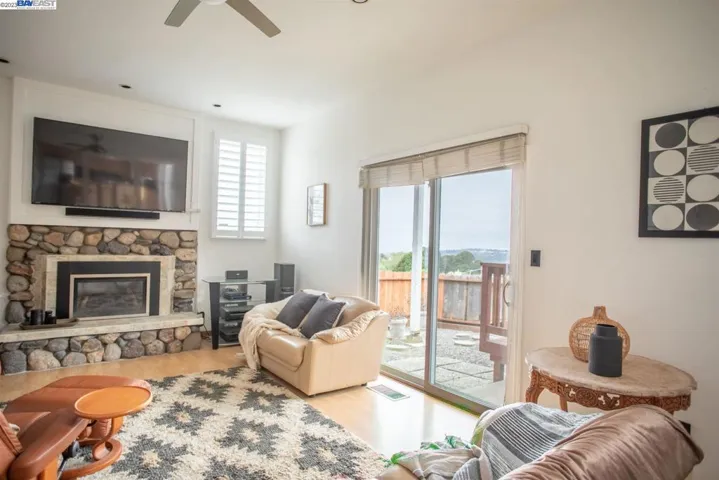 6301 Bonita Ct, Richmond, California 94806