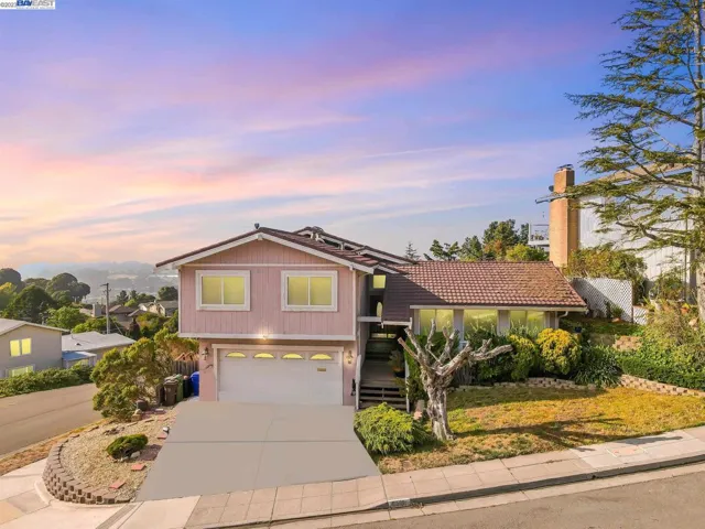 6301 Bonita Ct, Richmond, California 94806