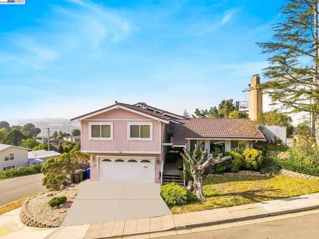 6301 Bonita Ct, Richmond, California 94806