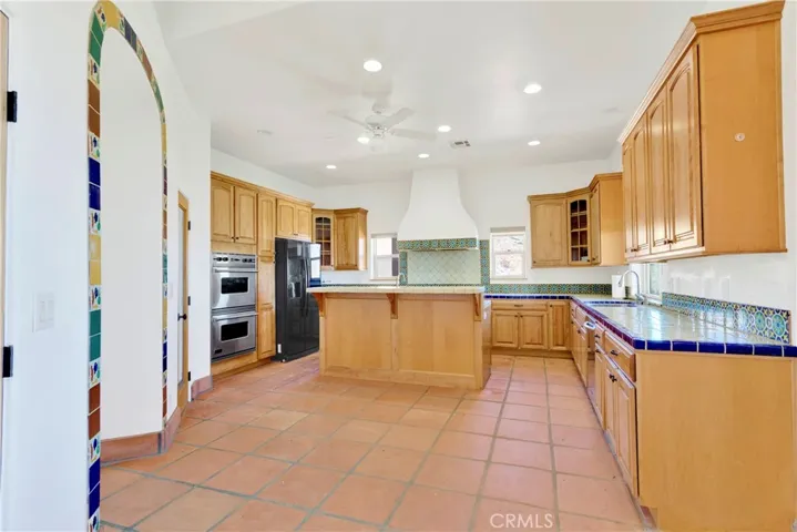 Kitchen, kitchen archway