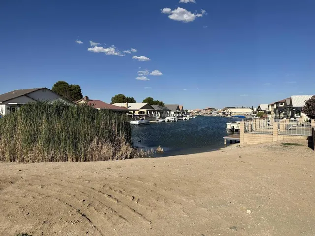 26914 Pirateer Lane, Helendale, California 92342