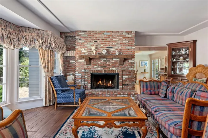 22434 Lassen Street, Chatsworth, California 91311