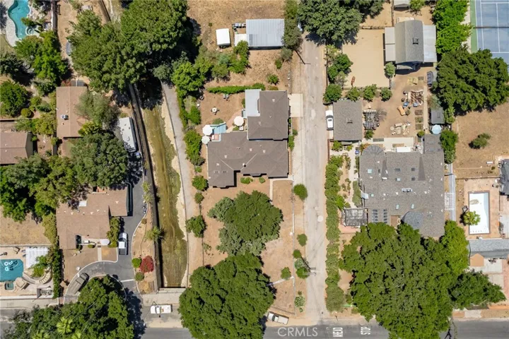 22434 Lassen Street, Chatsworth, California 91311
