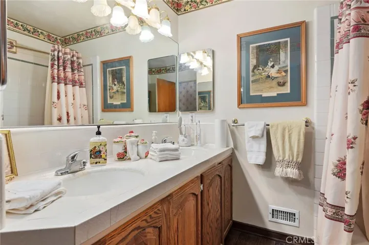 22434 Lassen Street, Chatsworth, California 91311