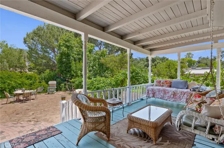 22434 Lassen Street, Chatsworth, California 91311