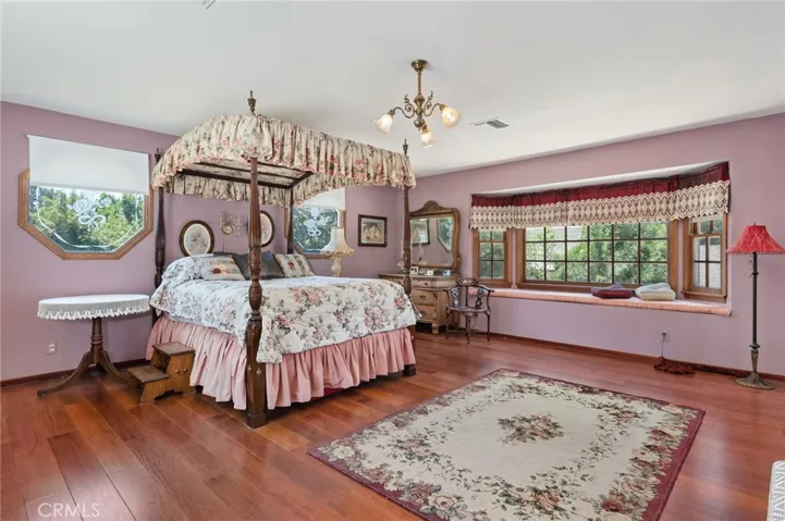 22434 Lassen Street, Chatsworth, California 91311