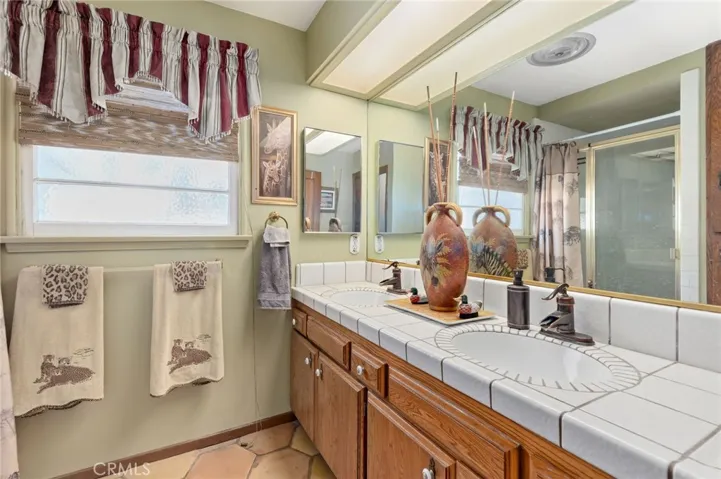 22434 Lassen Street, Chatsworth, California 91311