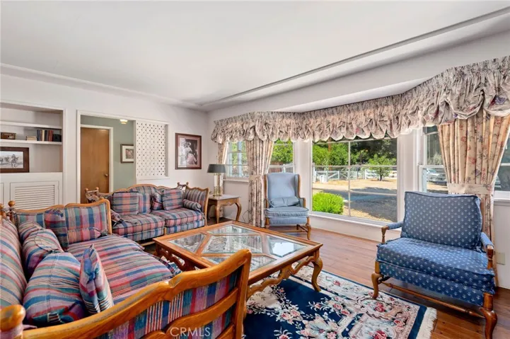 22434 Lassen Street, Chatsworth, California 91311