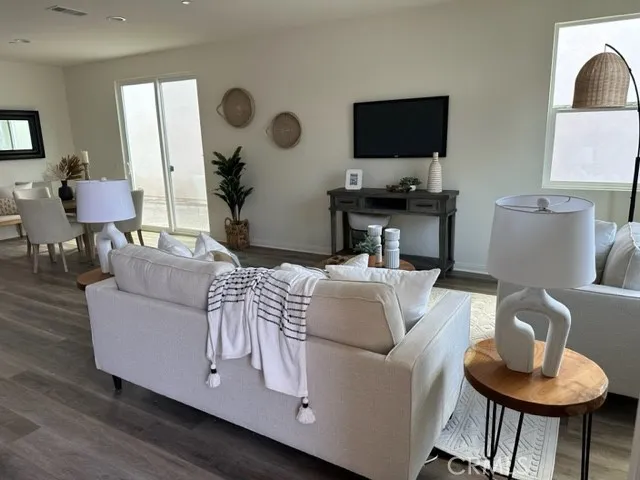 1205 Garnet Court, Colton, California 92324