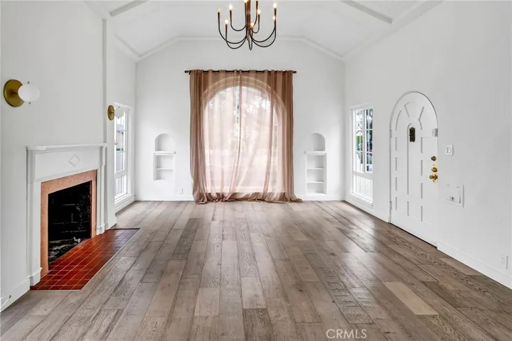546 N Martel Avenue, Los Angeles, California 90036