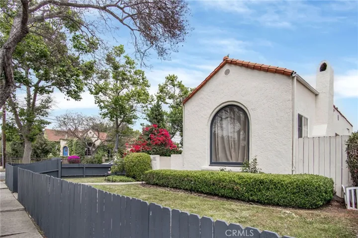 546 N Martel Avenue, Los Angeles, California 90036