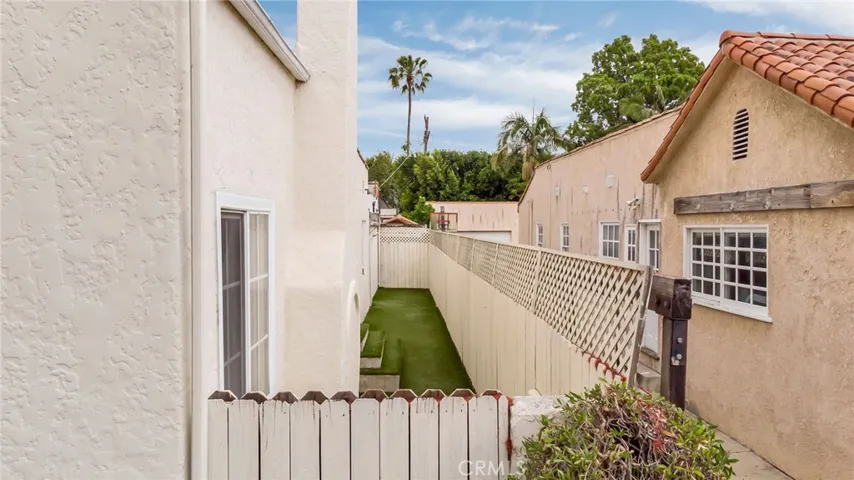 546 N Martel Avenue, Los Angeles, California 90036