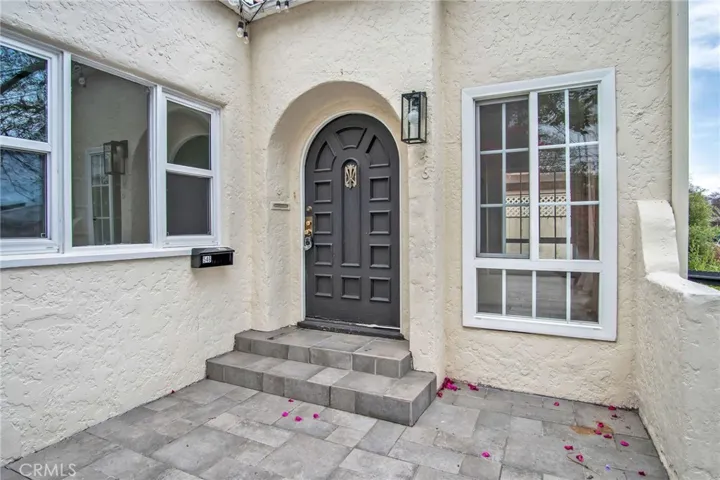 546 N Martel Avenue, Los Angeles, California 90036