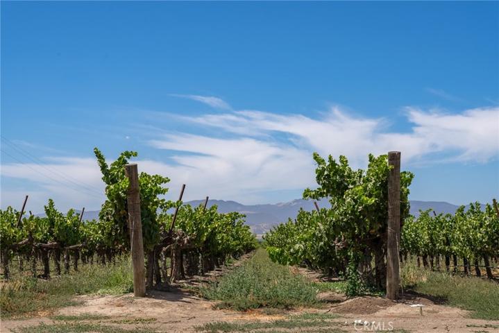 50577 Wild Horse Road, King City, California 93930
