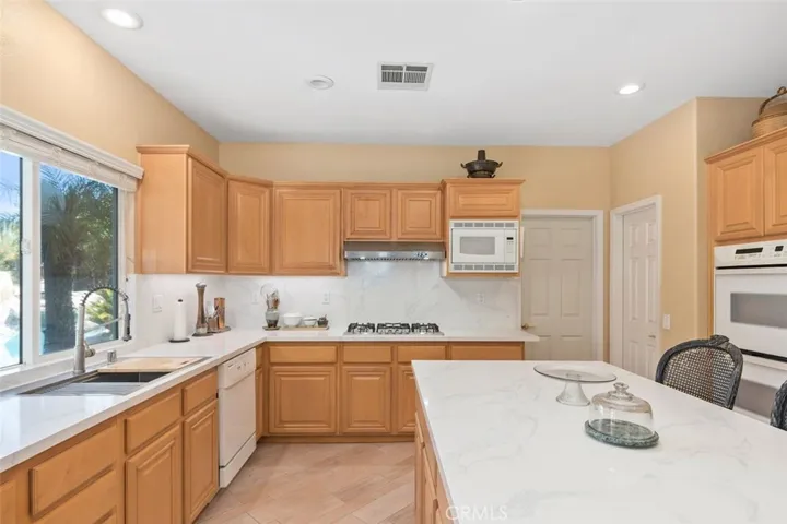 14185 Ashton Lane, Riverside, California 92508