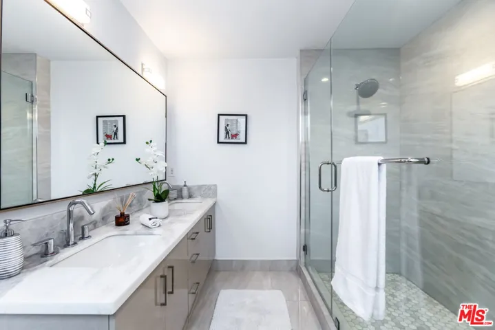 11404 W Talia Court, Studio City, California 91602