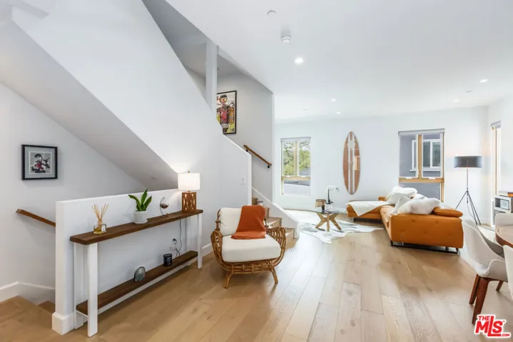 11404 W Talia Court, Studio City, California 91602