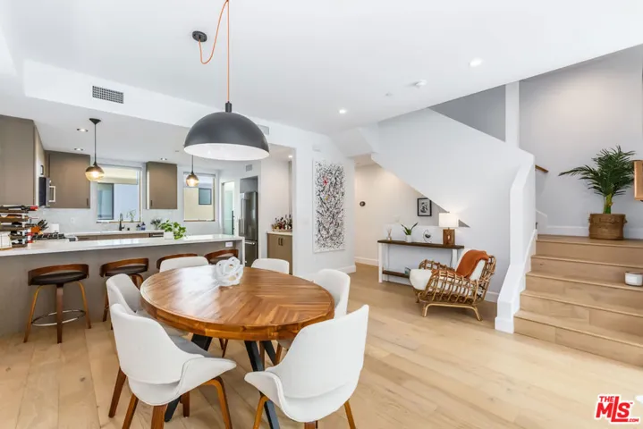 11404 W Talia Court, Studio City, California 91602