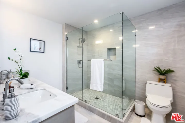11404 W Talia Court, Studio City, California 91602