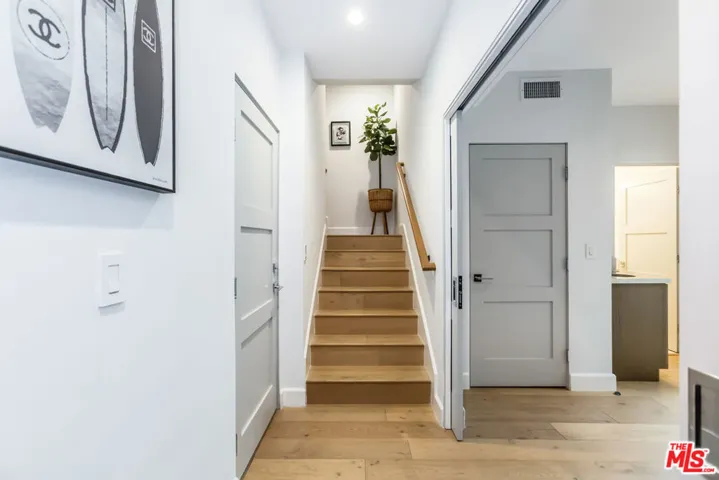 11404 W Talia Court, Studio City, California 91602