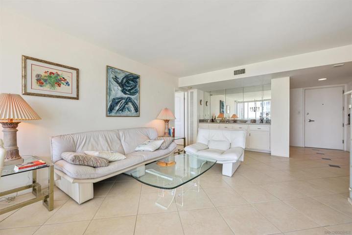 1760 Avenida Del Mundo Unit 1110, Coronado, California 92118