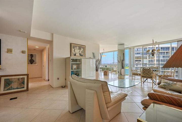 1760 Avenida Del Mundo Unit 1110, Coronado, California 92118