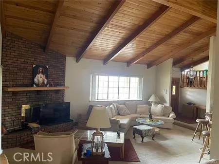 17753 Canyon Meadow Road, Victorville, California 92395
