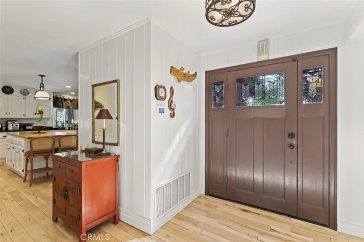 27620 Cedarwood Drive, Lake Arrowhead, California 92352