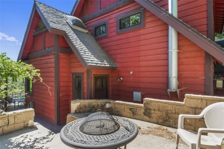27620 Cedarwood Drive, Lake Arrowhead, California 92352