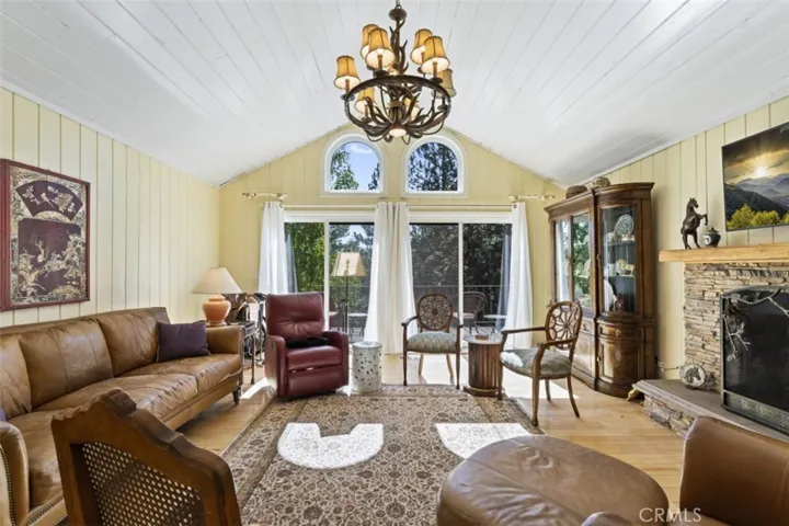 27620 Cedarwood Drive, Lake Arrowhead, California 92352