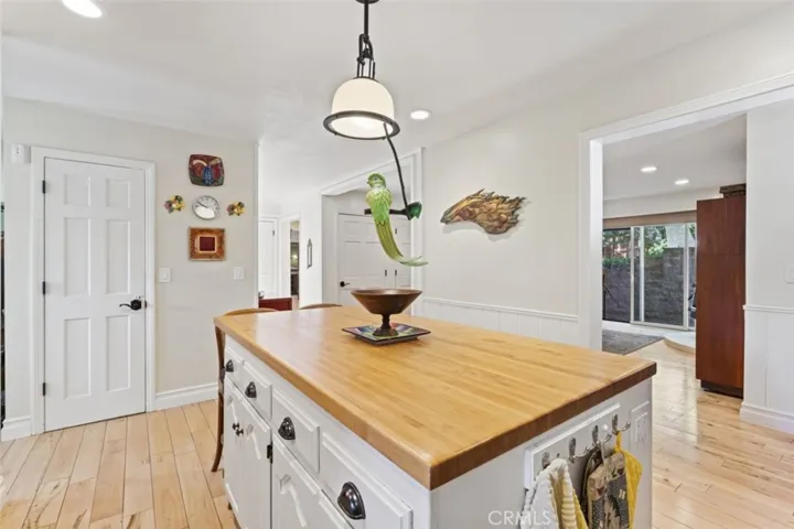 27620 Cedarwood Drive, Lake Arrowhead, California 92352