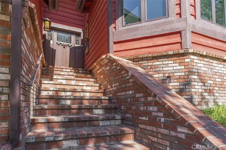 27620 Cedarwood Drive, Lake Arrowhead, California 92352