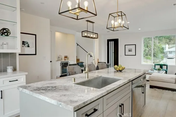 13903 Graber Avenue, Sylmar, California 91342