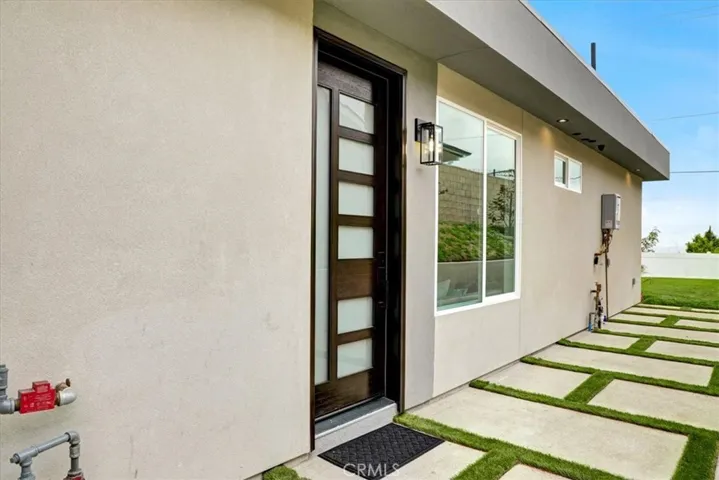 13903 Graber Avenue, Sylmar, California 91342